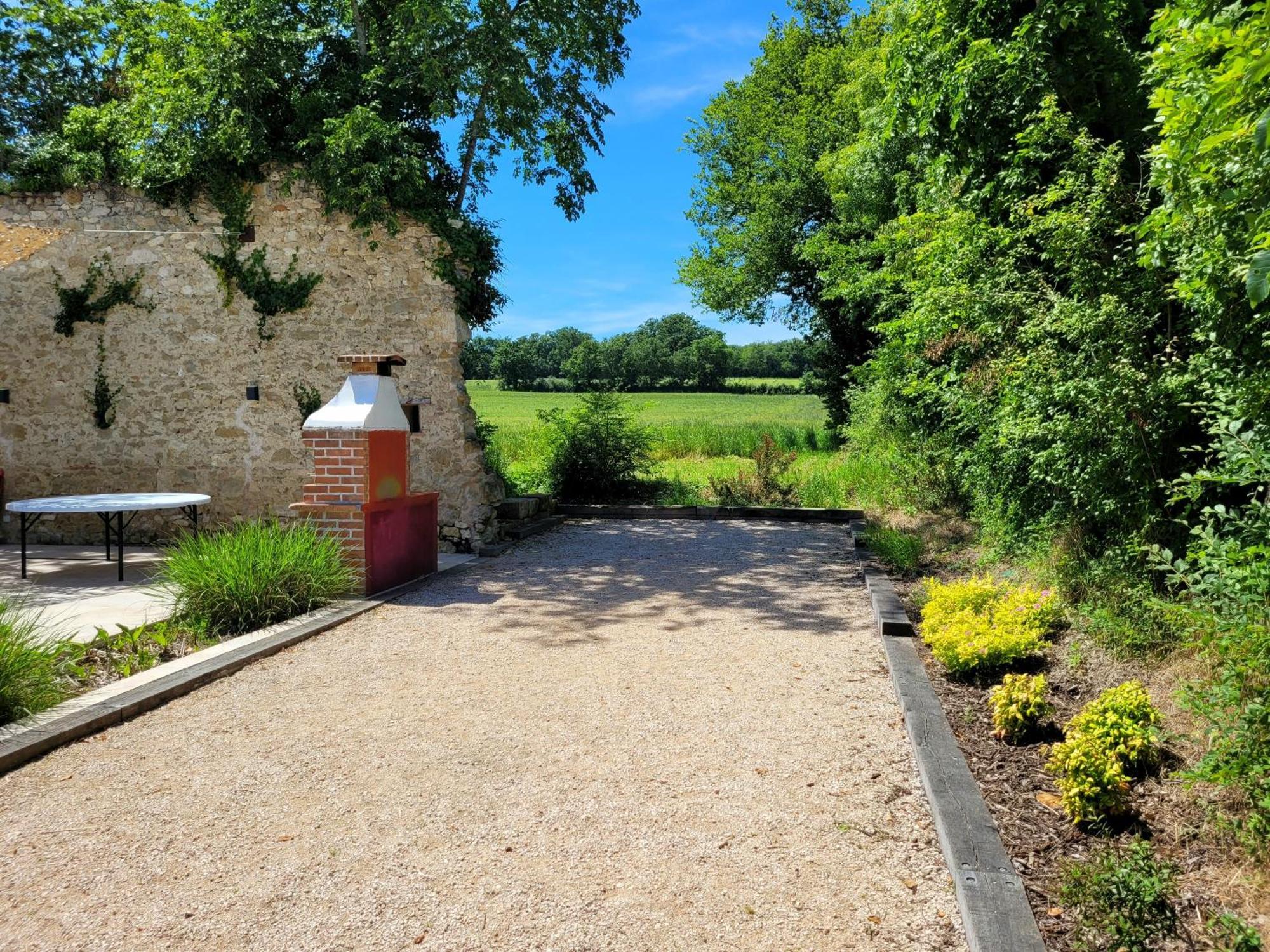 Gite Campagne Famille 15 Pers Piscine Chauffee Jeux Enfants Petanque Saint-Sauvy 外观 照片